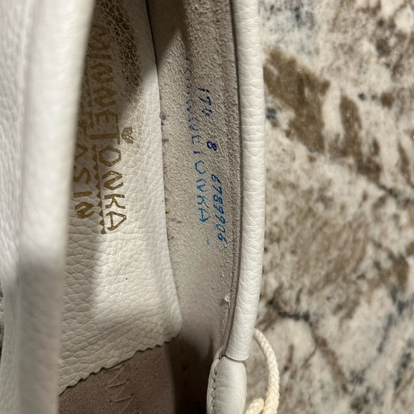 Vintage Minnetonka Moccasin with Beading - Picture 4 of 4